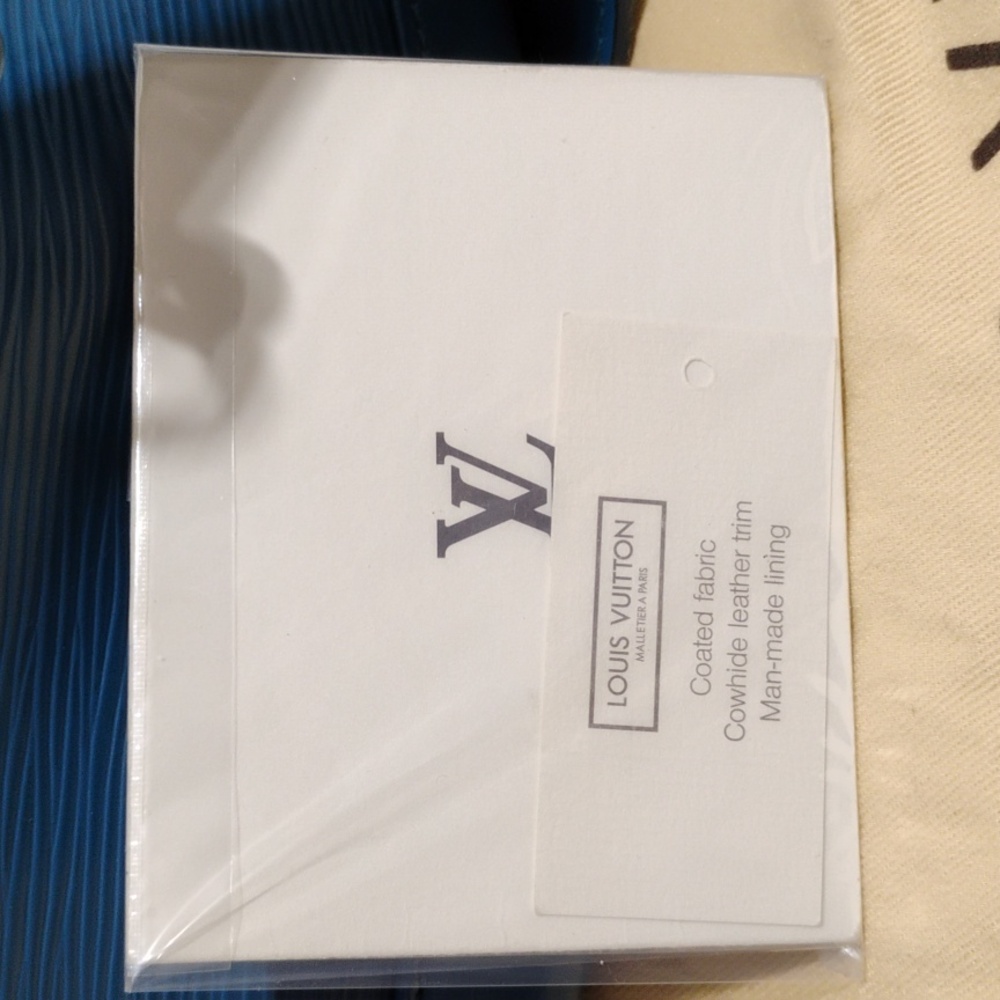 SALE! Auth Louis Vuitton Epi Now BB Cyan Leather Shoulder Bag W Dust Bag & Cards - Picture 16 of 16
